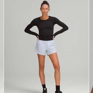 Lululemon Hotty Hot High-Rise Lines Short 4” Size 4